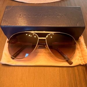Authentic Louis Vuitton Aviator Gold Sunglasses